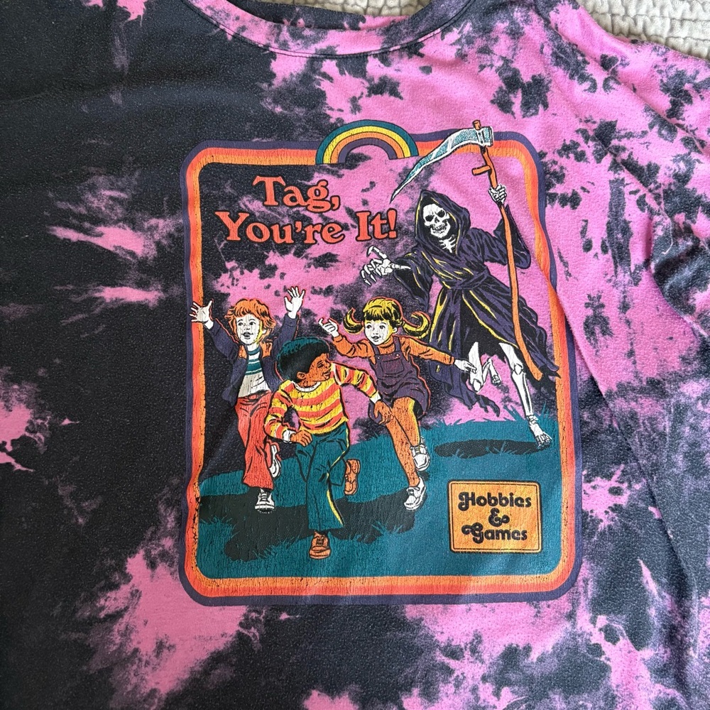Adult Pink and Black Graphic Tee size Large